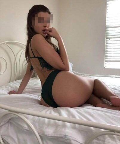Mersin Bakımlı Esmer Elif 24 Yaşında ve 170 Boyunda