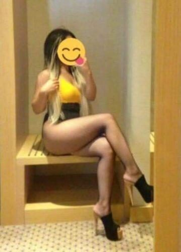 Mersin’de Bakımlı Esmer Zeynep 23 Yaşında