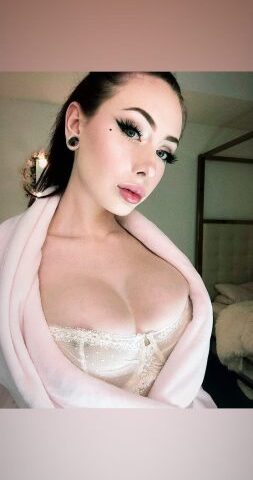 Mersin Fıstık Sarışın Elif 25 Yaşında