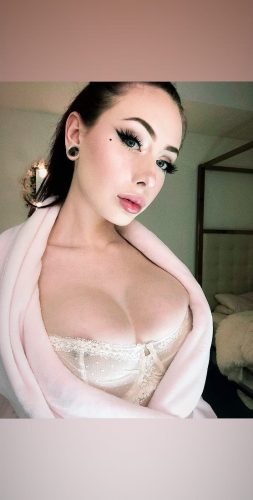 Mersin Fıstık Sarışın Elif 25 Yaşında